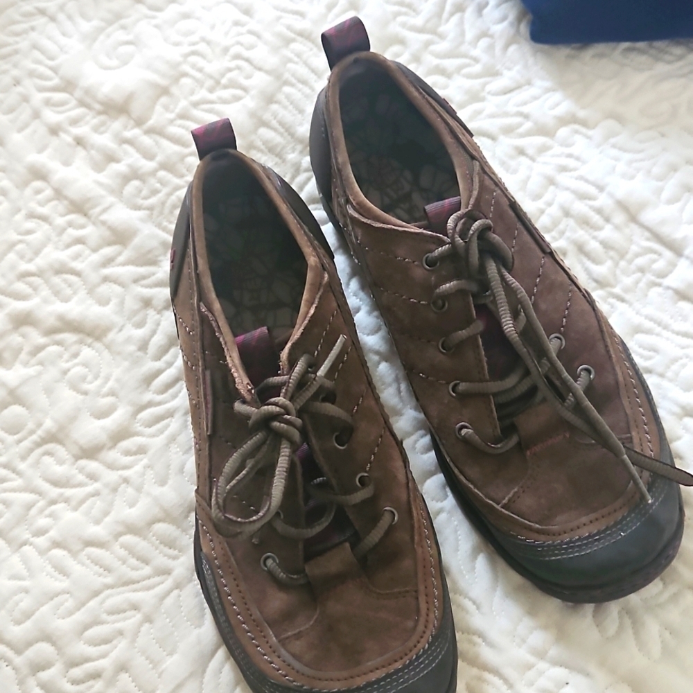 Merrell Hiking Shoe - Picture 1 of 2